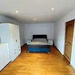 度假居 House In