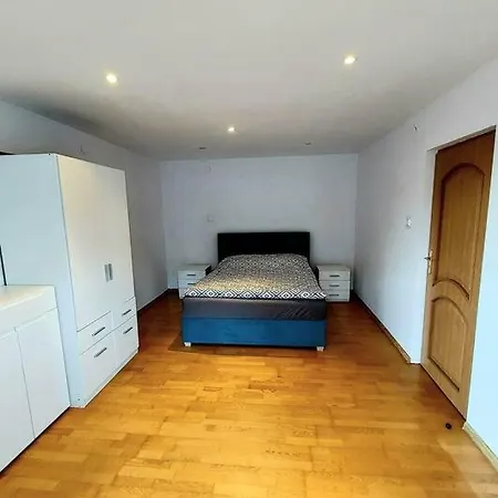 펜션 House In